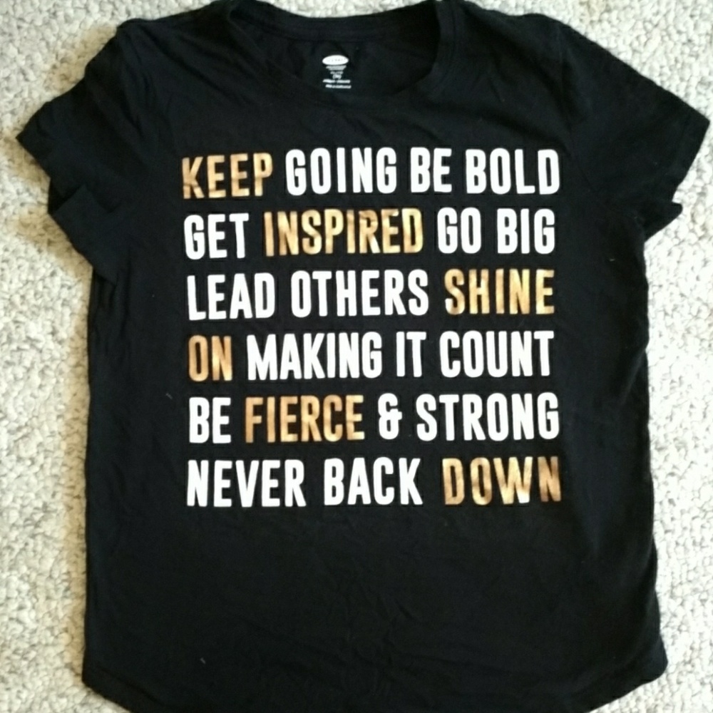 Old Navy t shirt